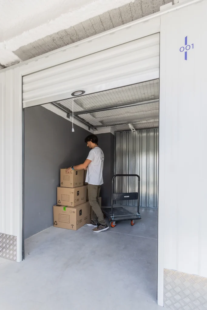 Cajas y archivo físico para almacenamiento de documentos de empresa